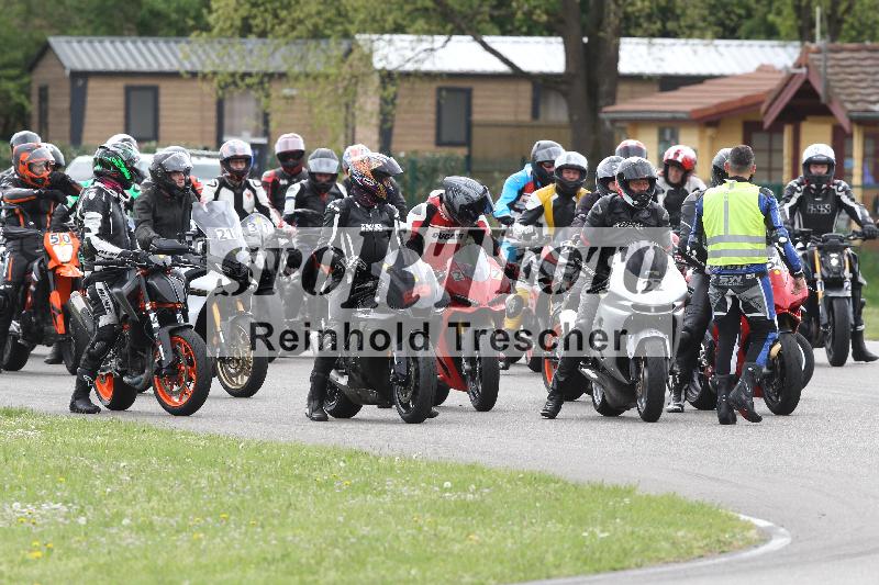 Archiv-2025/10 23.04.2025 Cornu Master School ADR/rot-rouge/unklar